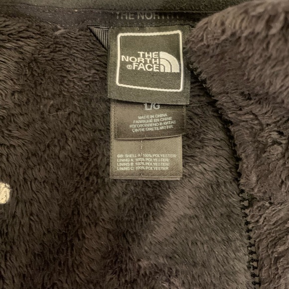 The North Face Women's Classic Black Jacket - Picture 12 of 14